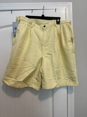 NWT Haggar Performance Yellow Pleated Shorts Size 40